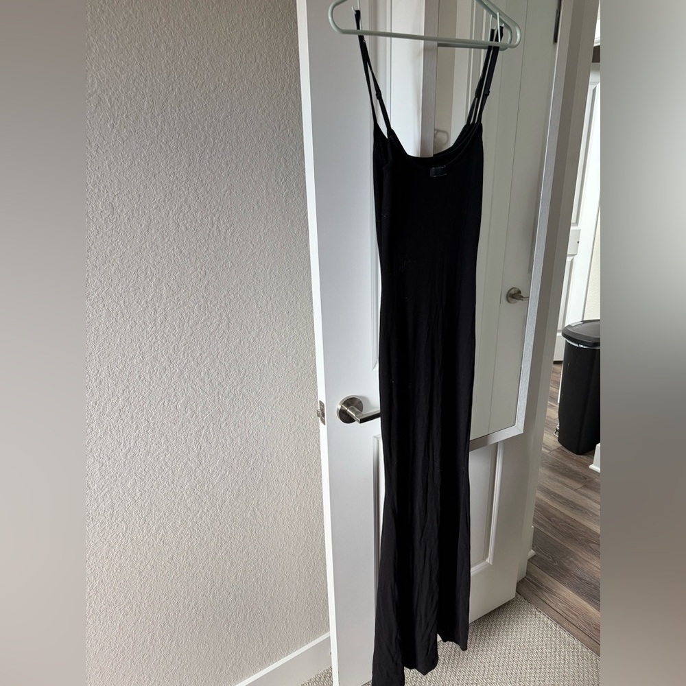 Skims Slip Dress - Picture 3 of 5